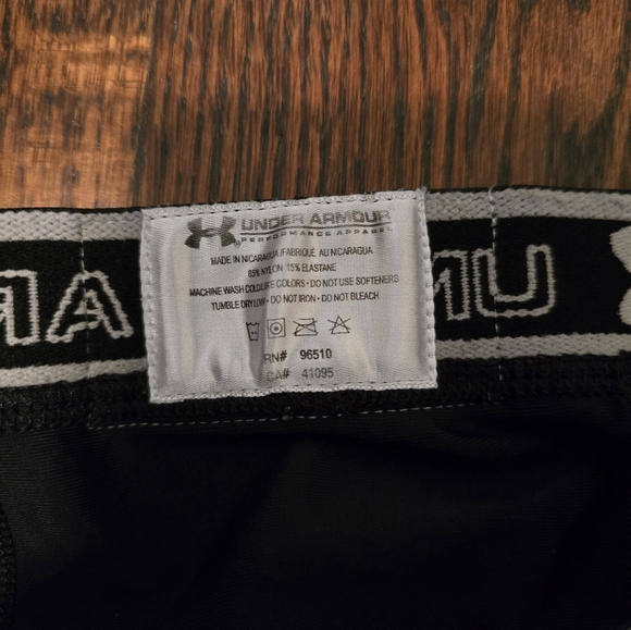 Under Armour compression shorts - Picture 4 of 5